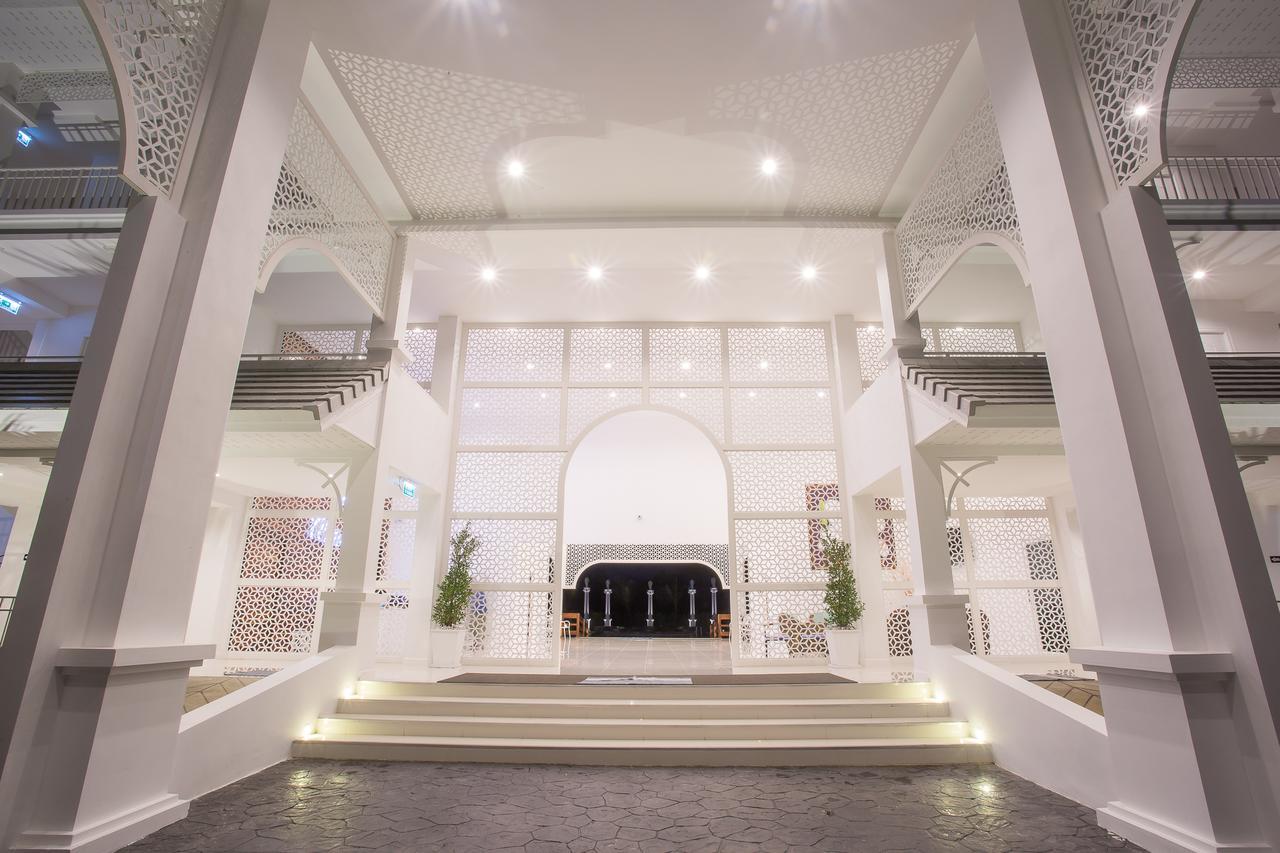 Hotel White House